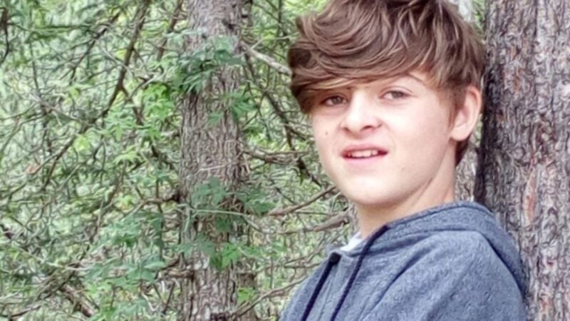 Kanceri i mori jetën në moshën 14 vjeçare, prindërit akuzohen për “vrasje me dashje”: Besuam te mjekësia alternative, nuk donim t’i..