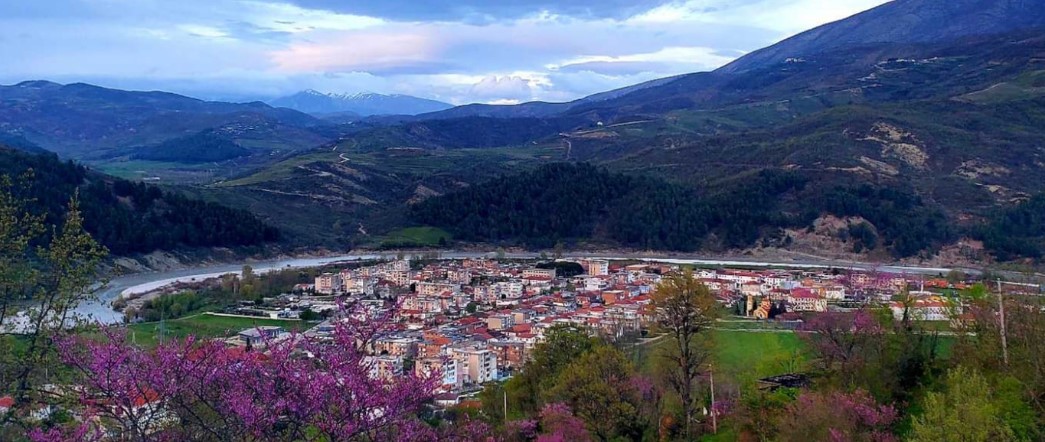 Kanosje dhe fyerje në Memaliaj, nën hetim një person