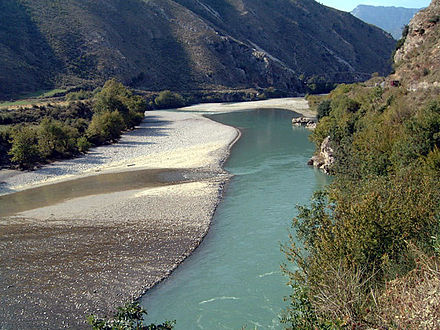 Këlcyrë, gjendet një person i pajetë në lumin Vjosë