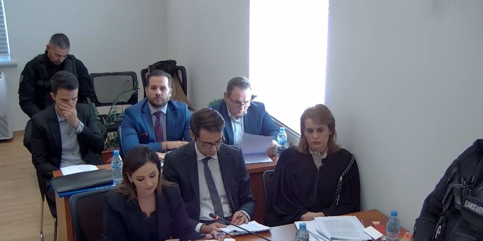 Kërkesa e Presidentit për moskompetencë nga Kushtetuesja për ankimimin e Veliajt, gjyqtarët tërhiqen për të marrë vendim