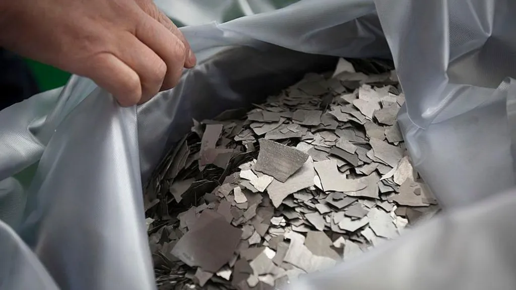 Kina shtrëngon edhe më shumë rregullat e eksportit për metalet e rralla