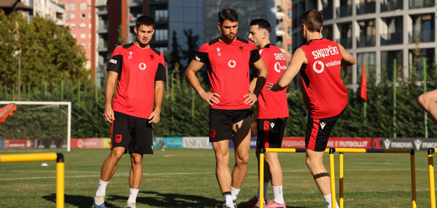 Kombëtarja e futbollit i rikthehet stërvitjes në Tiranë pas fitores historike në Serbi
