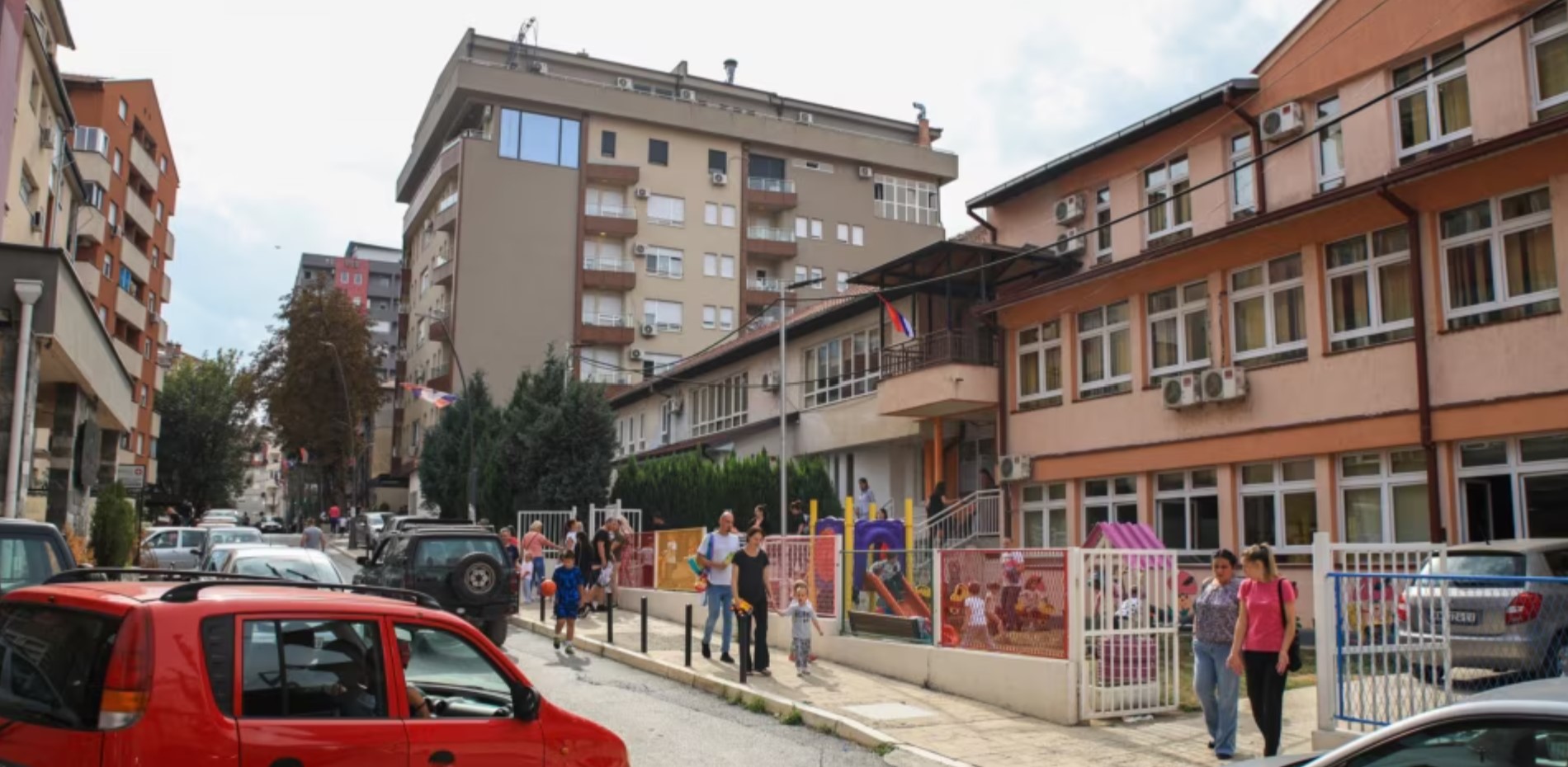 Komuniteti serb në Kosovë kërkon pezullimin e zbatimit të Ligjit për të huajt