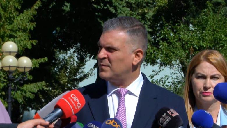 ‘Kosova nuk mbrohet me mitingje’, Blushi: Kjo mazhorancë ka vendosur Jugosllavinë mbi Shqipërin