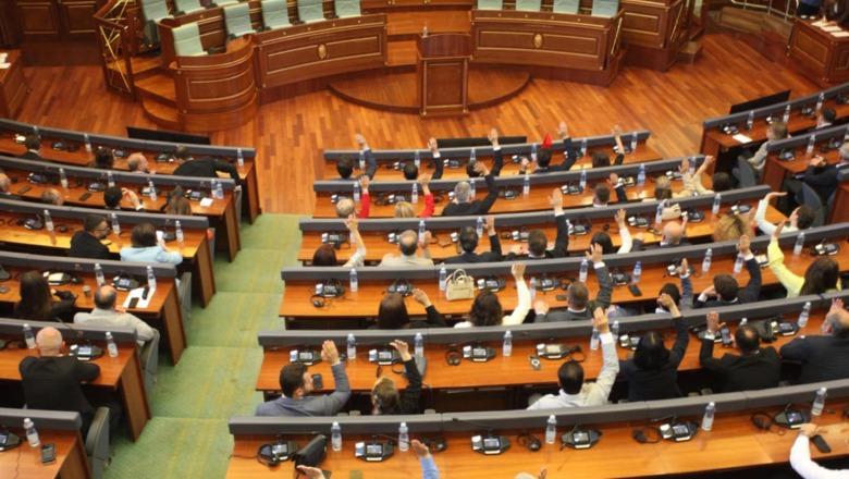 Kosovë/ Konstituohet Kuvendi, Nenad Rashiç nga komuniteti serb zgjidhjet nënkryetar