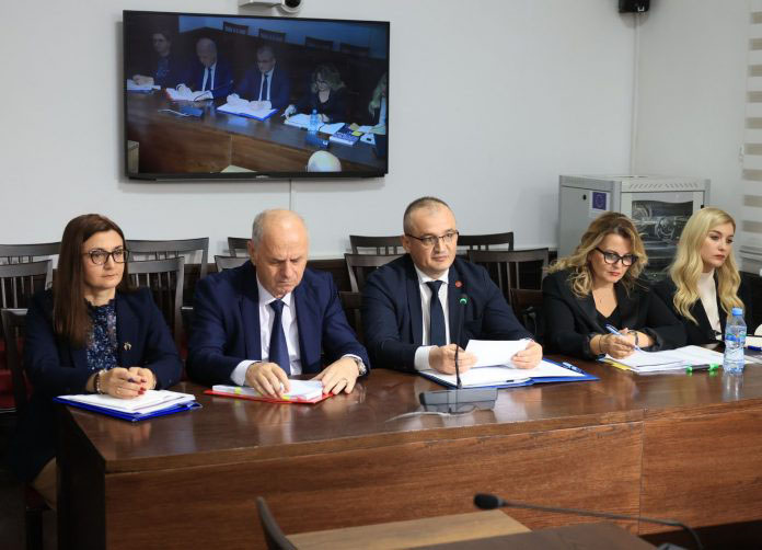 Kreu i KLSH plas “bombën”, akuzon Edi Ramën se ka terrorizuar audituesit, miliona euro grabitje me koncesionet