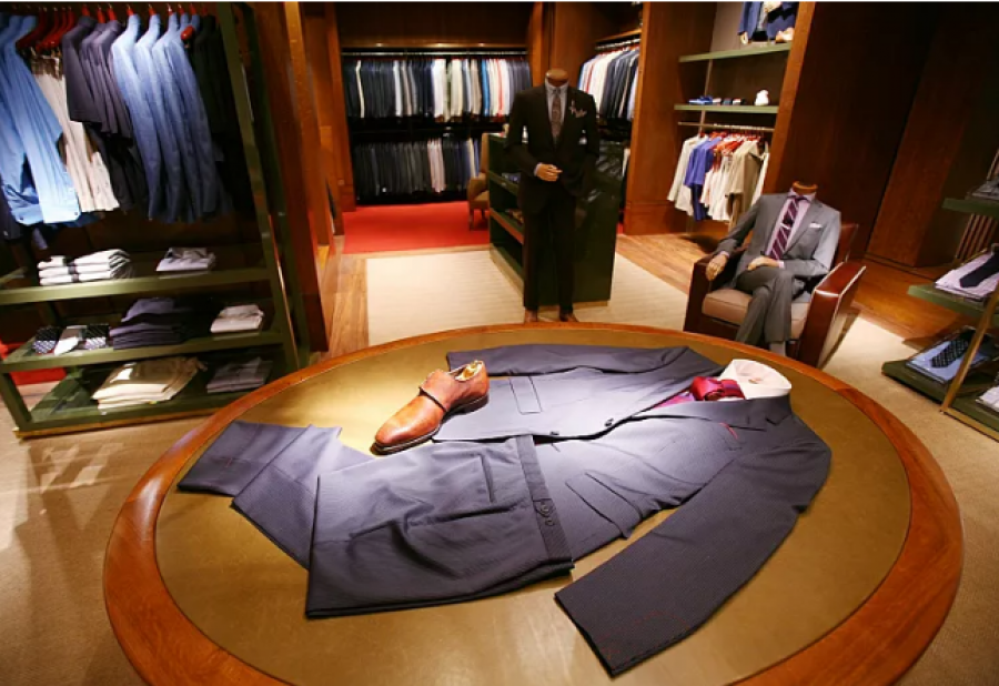 Kriza e modës italiane: mungesa e mjeshtërve dhe kërcënimi i inteligjencës artificiale rrezikojnë ‘Made in Italy’