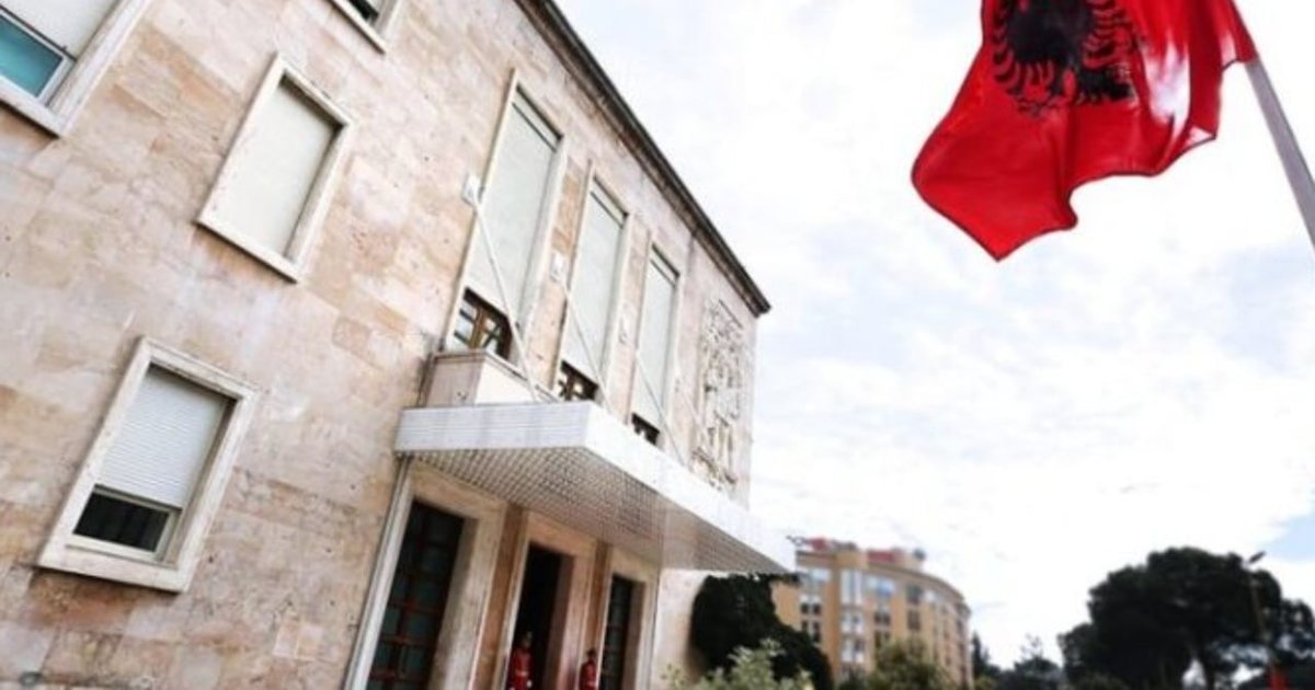 Kryeministri Rama bën lëvizje në qeveri, miratohen 4 zv.ministra të rinj, shkarkohen 3 të tjerë (EMRAT)