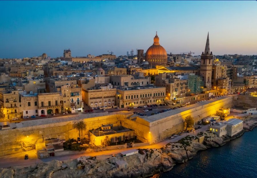 Kryeqyteti i bukur mesdhetar shpallet qyteti më i mirë për t’u vizituar në Evropë