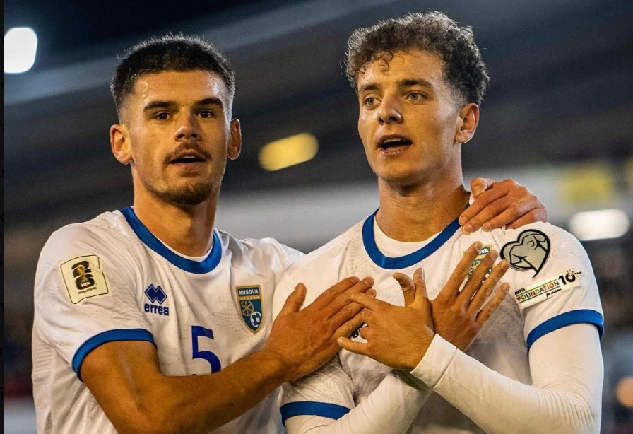 KUALIFIKUESET, 45′ e para: Asllani nderon Kosovën. Gjermania dhe Belgjika “ok”, Franca “ngrin” në Islandë