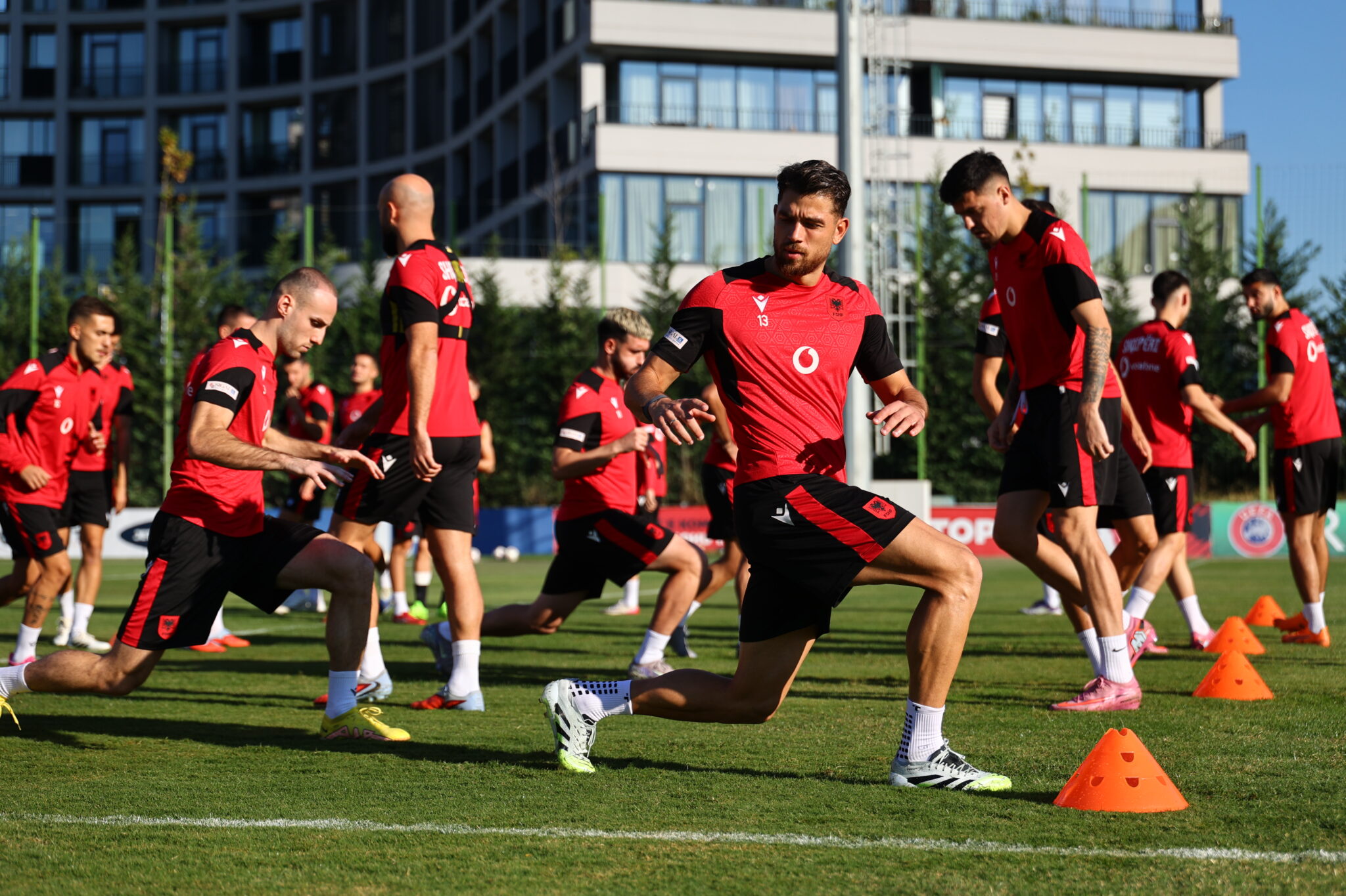 Kupa e Botës 2026 / Kombëtarja mbyll përgatitjet për sfidën ndaj Serbisë, nesër udhëton drejt Nishit