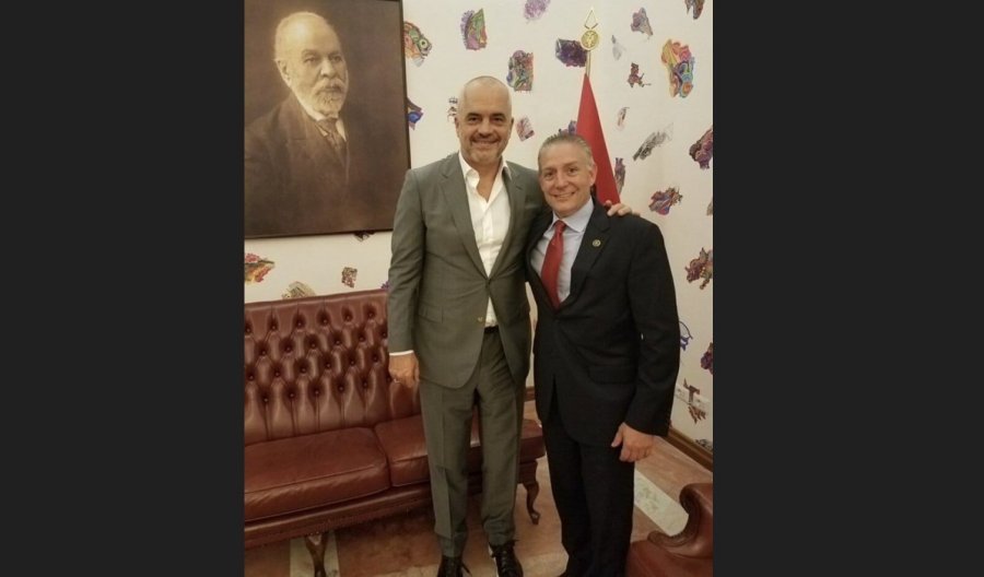 Kur lideri gdhihet luan dhe ngryset lepurush, grotesku diplomatik i Ramës në Kopenhagen