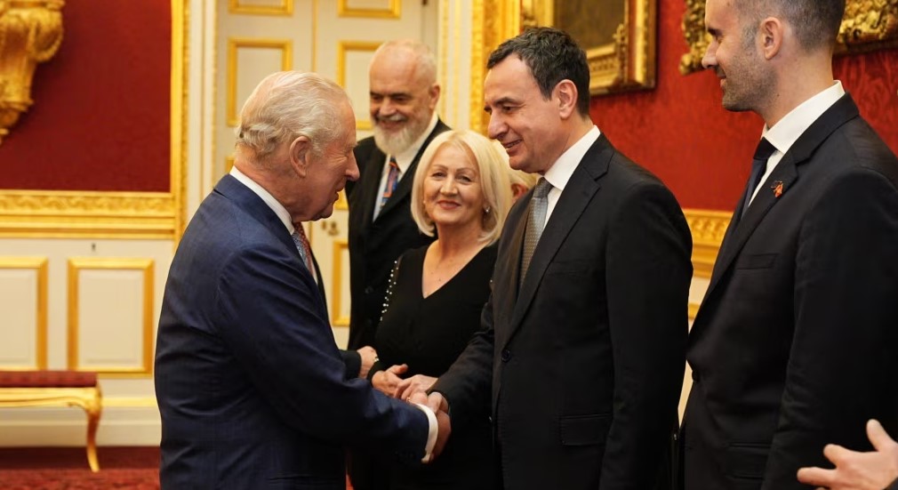 Kurti shpreh gatishmëri që Kosova t’i strehojë azilkërkuesit e refuzuar nga Britania