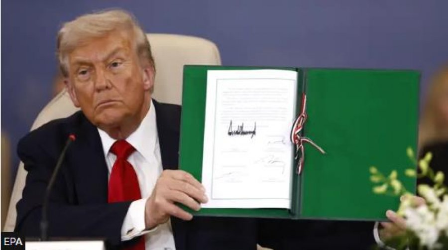 ‘Lufta e Tretë Botërore nuk do të nisë nga Lindja e Mesme’ / Trump firmos marrëveshjen e Paqes, liderët duartrokasin