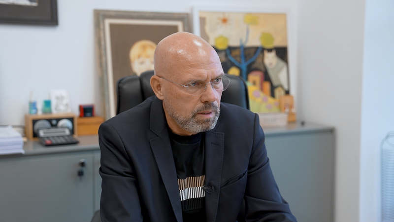 Manjani: Çfarë na duhet KLP dhe zonja Bogdani, kur nuk bëjnë dot komente as për Kodin Penal?