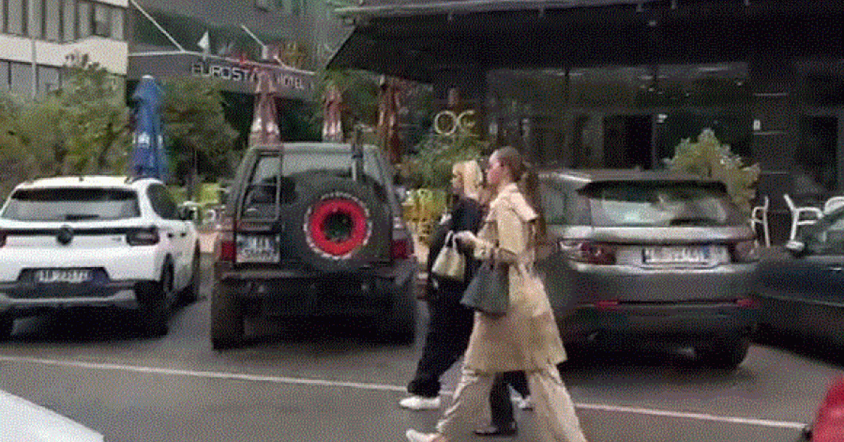 Masakruan me gotën e qelqit Klea Prengën, motrat Berisha mbërrijnë në Gjykatë, sot jepet vendimi