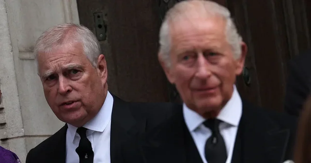 Mbreti Charles i heq Princit Andrew të gjithë titujt dhe e dëbon nga rezidenca mbretërore