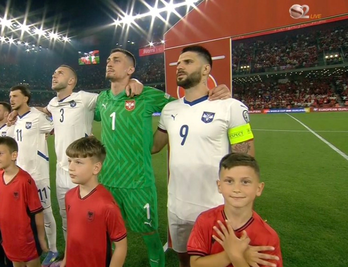 “Më pëlqen Leskovci, këtu shënoj gola”, kapiteni i Serbisë është optimist: Këtu i kemi të gjitha rezultatet pozitive