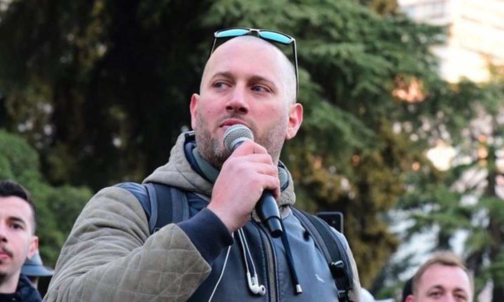 Mesazhi për qytetarët/ Florjan Binaj: Dy rrugë përballë, korrupsioni dhe betoni ose njerëzit e ndershëm