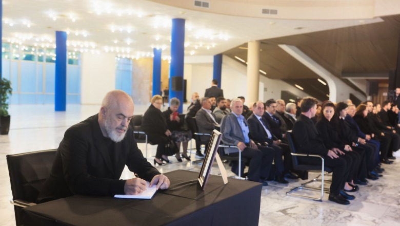 Mesazhi që la Rama në librin e ngushëllimeve për gjyqtarin Kalaja: Tragjedi e madhe edhe për vetë shtetin