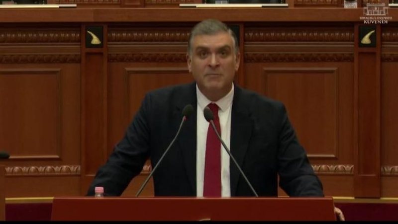 Meta në burg, Blushi “shigjeton” drejtësinë: Prokuroria ka dështuar, 2/3 e të arrestuarve janë të paraburgosur