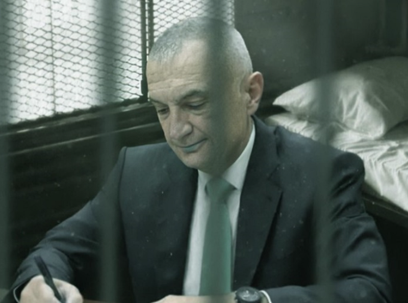 Meta përshëndet nga qelia protestën në mbështetje të UÇK: Liri për çlirimtarët!