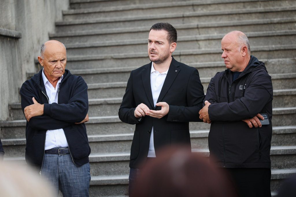 Ministri Salla: Serrat me mbrojtje biologjike, drejtimi i ri i bujqësisë shqiptare