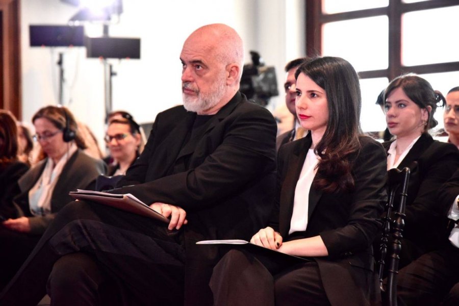 Modeli alla-shqiptar/ Rama do legalizojë lobimin, por kontratat e pagesave do i mbajë sekret