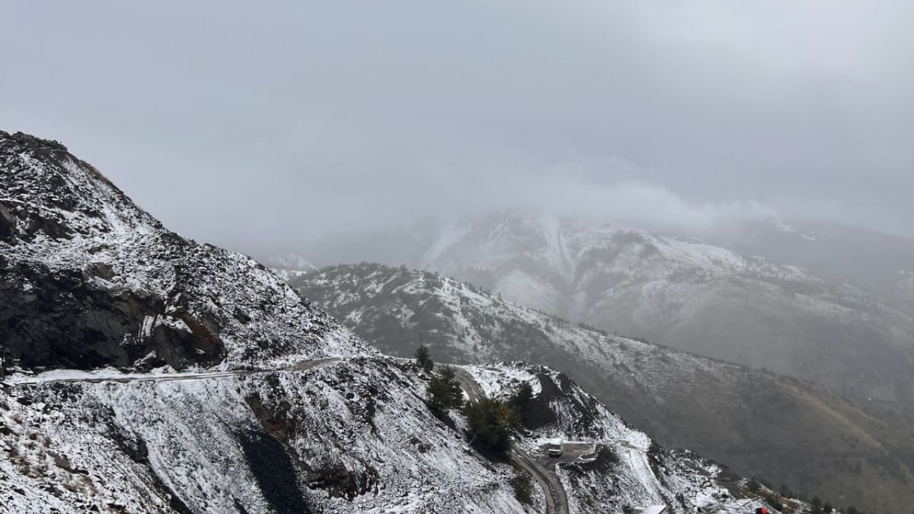 Moti i keq në Bulqizë, trashësia e dëborës arrin në 10 cm
