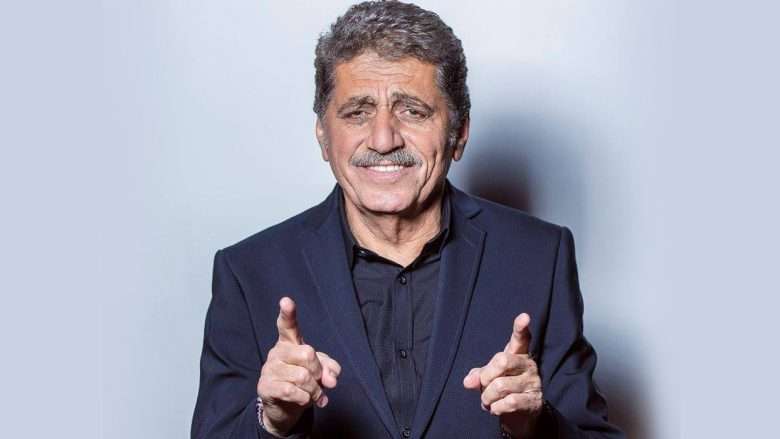 “Natë me shi”, këngë e mirënjohur nga Sabri Fejzullahu (teksti dhe video)