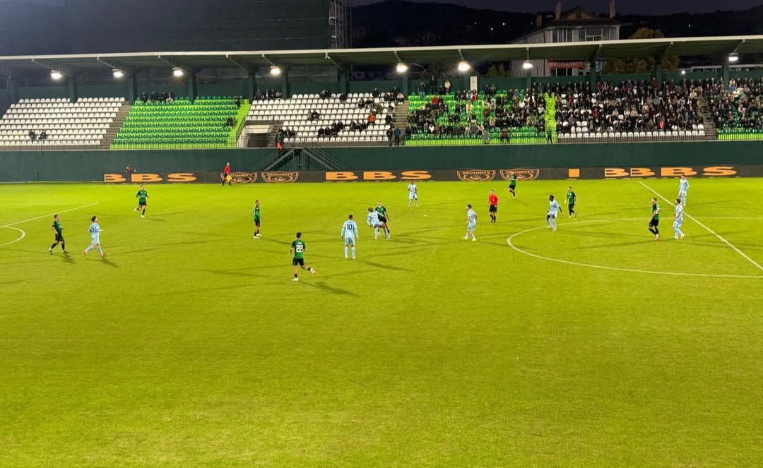 Natë pa gola në “Abissnet Superiore”, nga përplasja Egnatia-Dinamo përfiton Vllaznia