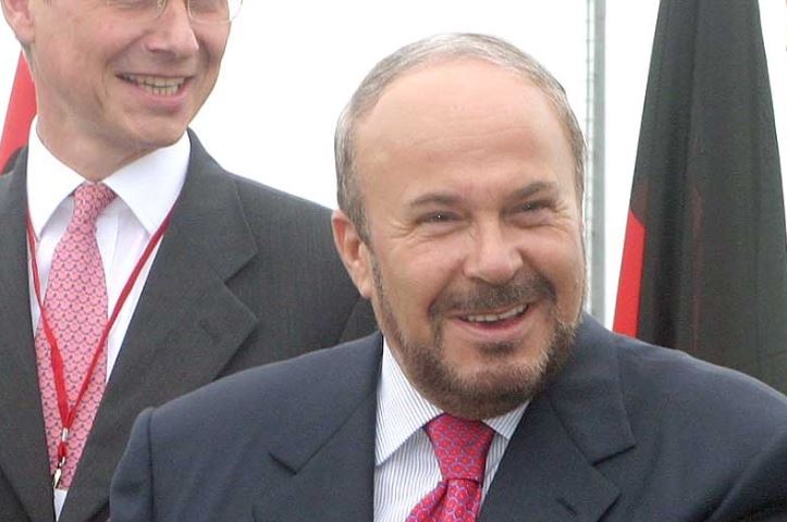 Ndahet nga jeta ish-presidenti, reagon Manja