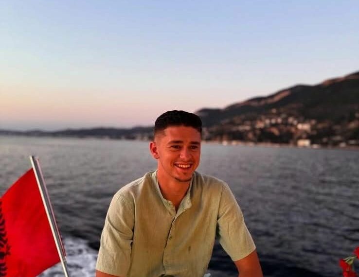 Ndërron jetë 21-vjeçari i plagosur në aksidentin rrugor Orikum–Himarë