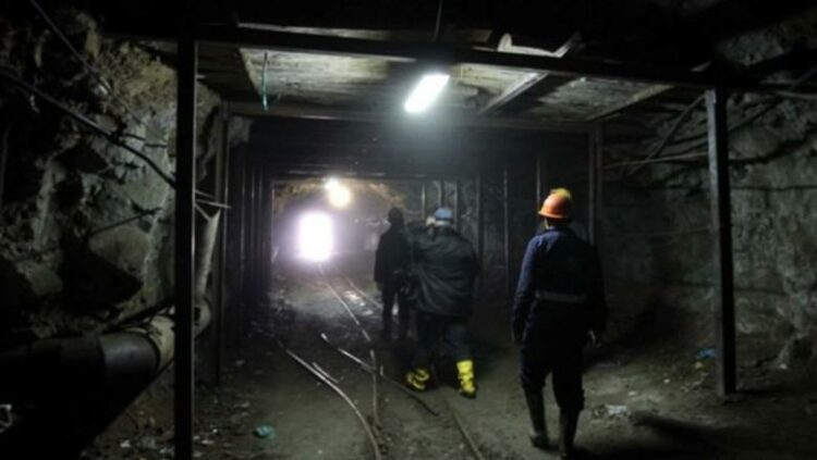 Ndërron jetë minatori në Klos, punëtorët e tjerë e gjetën pa ndjenja! Dyshimet