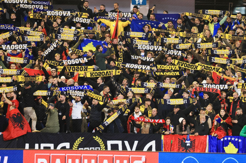 Ndodh për herë të parë, tifozët e Kosovës detyrojnë federatën sllovene të marrë vendimin drastik