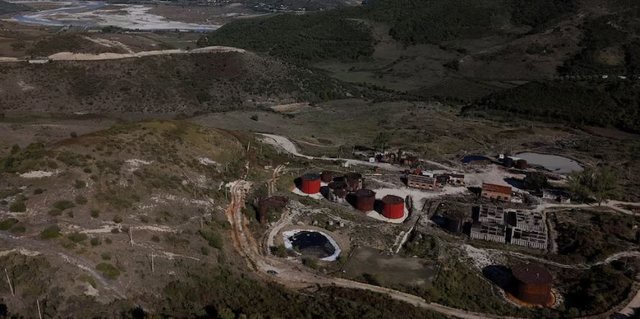 Ndotja e Vjosës/ Reuters: Ujërat e zeza, gërmimet për zhavorr po shkatërrojnë vendin e ri të UNESCO-s