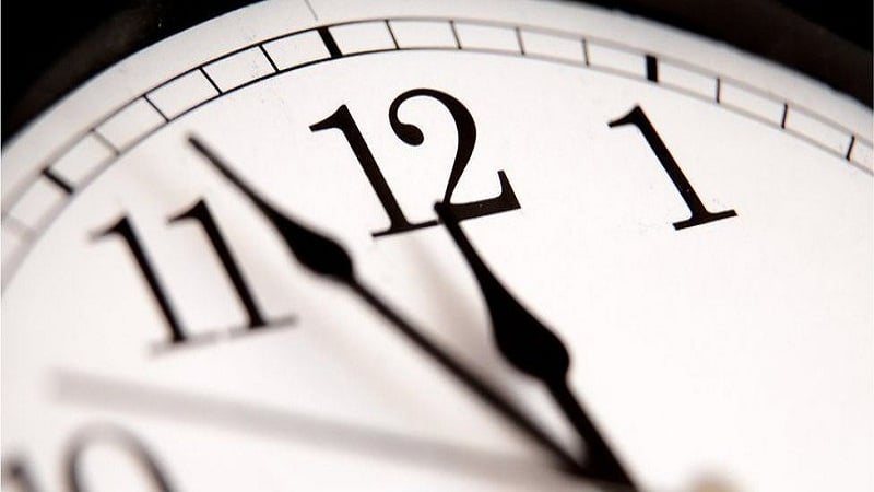 Ndryshimi i orës, akrepat kthehen 60 minuta mbrapa të dielën e ardhshme
