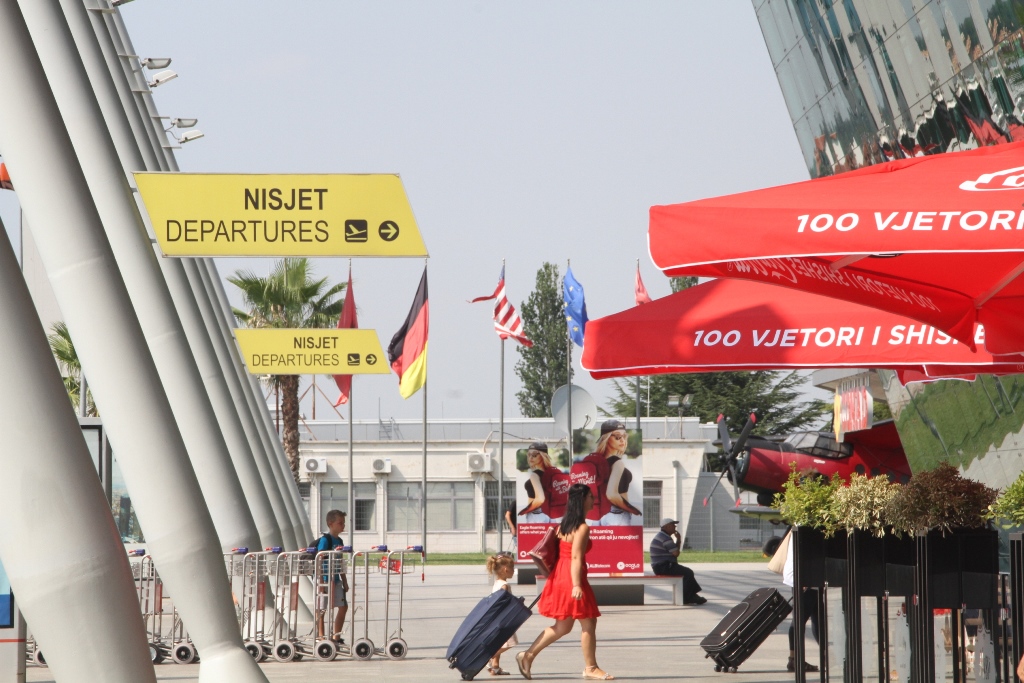 “Nënë Tereza, aeroporti i parë në Europë me portën digjitale”/ Rama: S’do ketë kontrolle, verifikohet pamja me identitetin