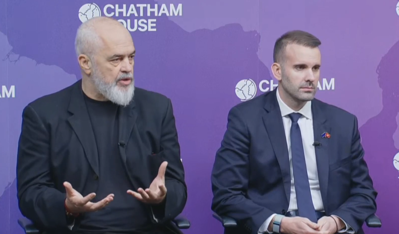 “Nëse Kosova do sukses, të mos merret me Serbinë”, Rama: Të përmbushin pikat e caktuara nga BE dhe t’i lënë topin në fushë Beogradit