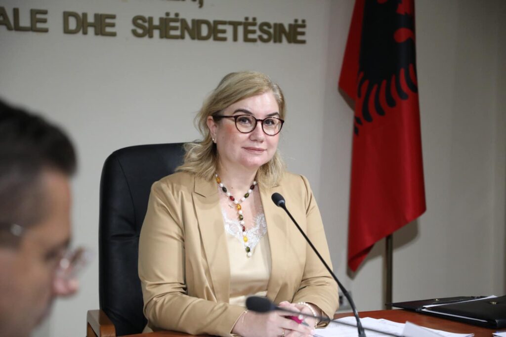 Nga ish-deputete e Berishës, drejtoreshë spitali në Elbasan: Nuk ishte e lehtë, por e bëj për popullin!