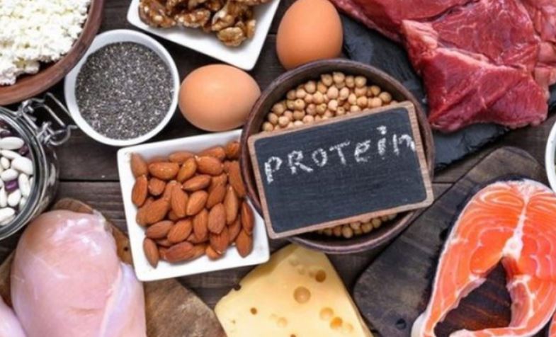 Nga rënia e flokëve tek probleme me kockat, ja çfarë mund t’ju shkaktojë mungesa e proteinave në trup