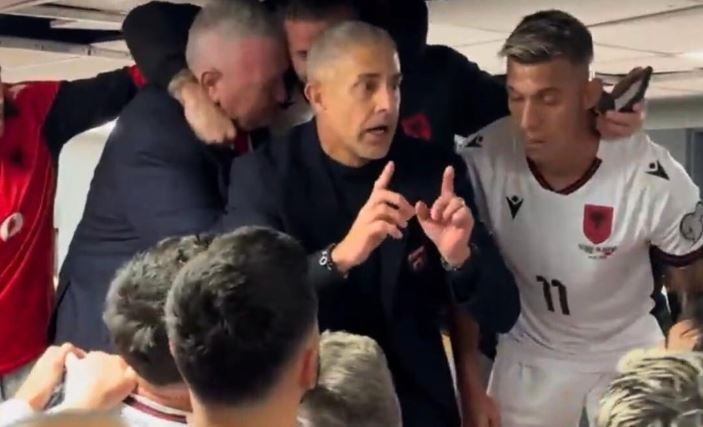 Nga vërshëllima e fundit e arbitrit, deri në dhomat e zhveshjes. Dalin pamjet e festës kuqezi në Leskovac