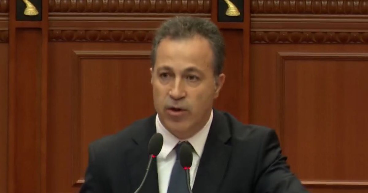 Niko Peleshi nuk shkarkohet! Kërkesa e opozitës rrëzohet nga 79 deputetë