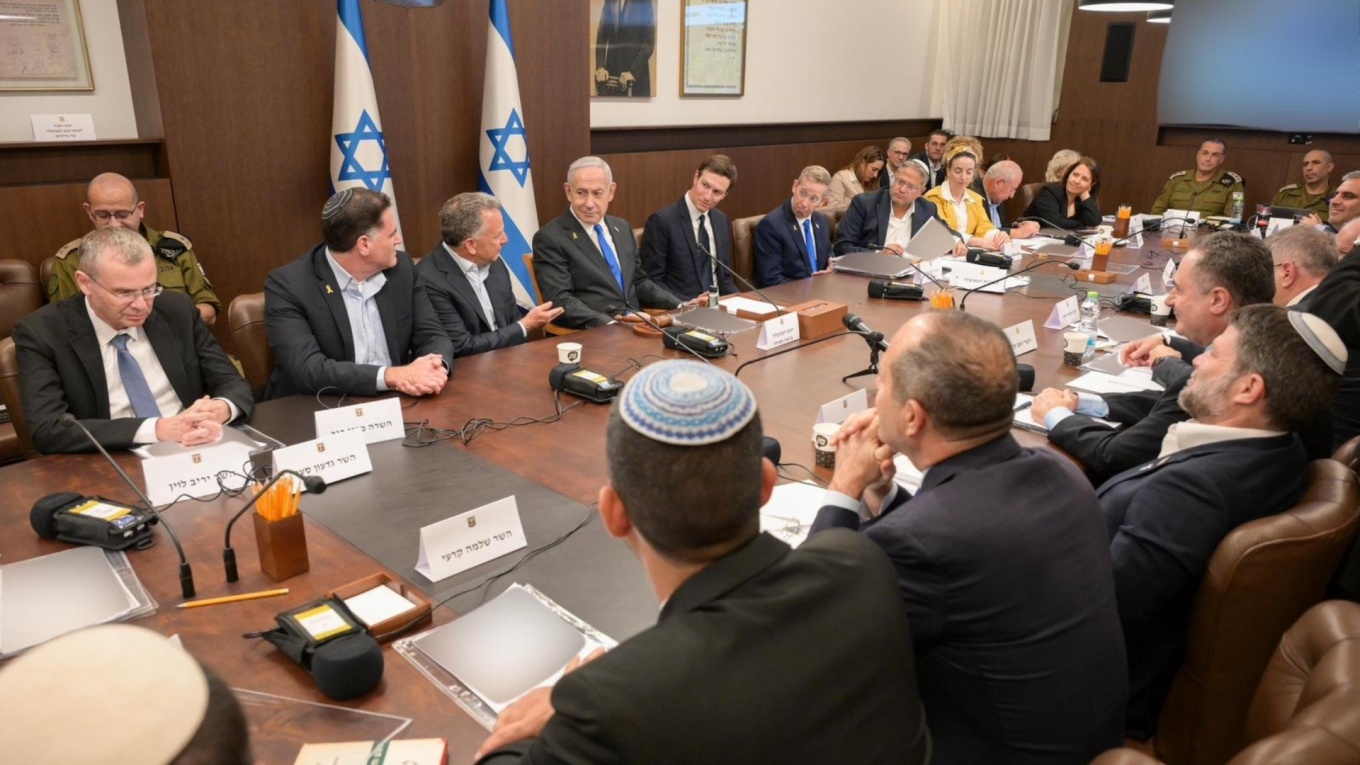 Nis zbatimi i planit për t’i dhënë fund luftës në Gaza, armëpushimi fillon të shtunën, Trump në Izrael të hënën