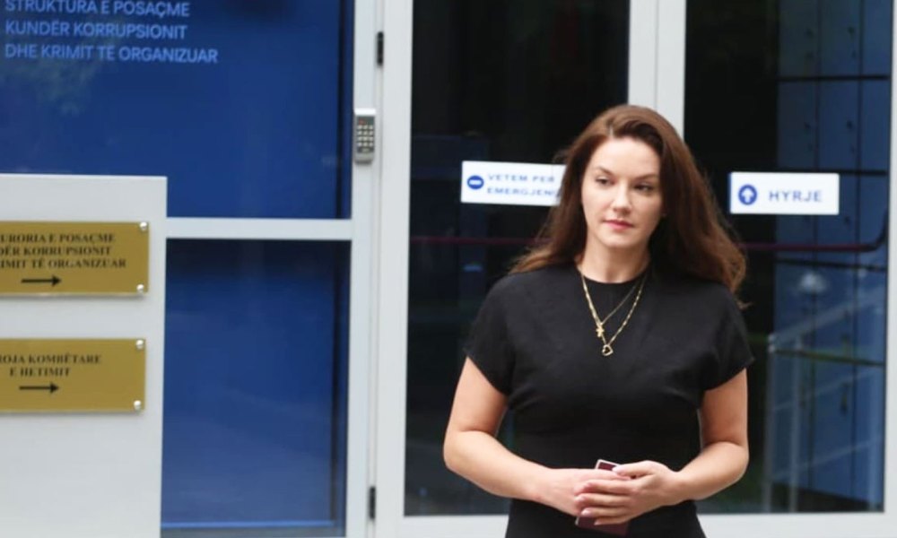 Një ditë pasi Gjykata e Larta la në qeli Veliajn, Ajola Xoxa paraqitet në SPAK