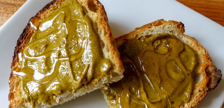 Një tjetër goditje për eksportet shqiptare/ Kroacia bllokon krem fistiku, zbulohen toksina helmuese