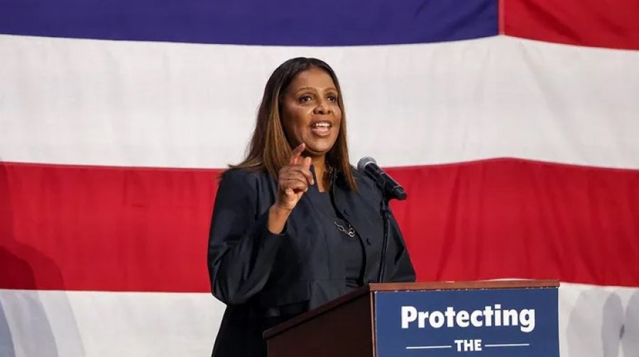 ‘Njerëzit e fuqishëm marrin kredi të mira’/ Rrjeti tallet me prokuroren që përndoqi presidentin Trump