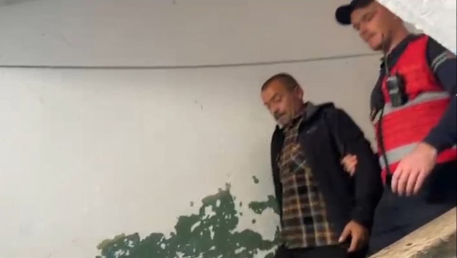 ”Nuk del i gjallë nga salla kush dënon nipin”, Policia reagon për arrestimin e xhaxhait të Elvisit
