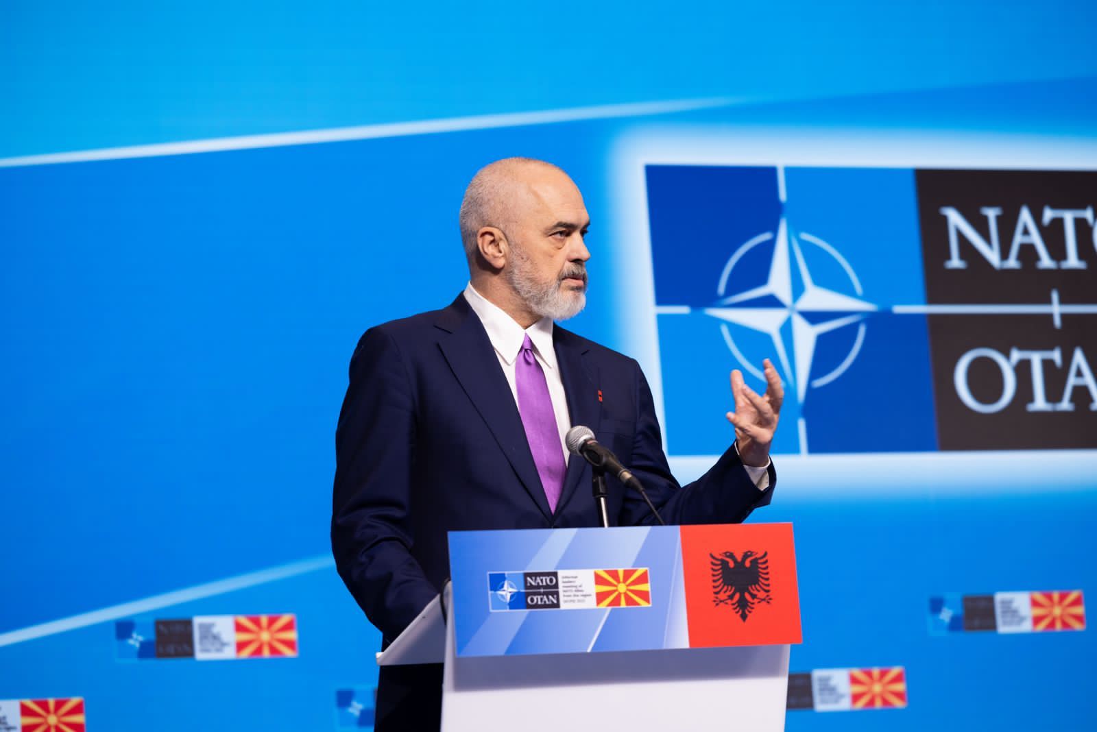 “Nuk jam gjeneral…”! Rama batuta në Konferencën e NATO-s: Jam i vetmi në qeveri pa doktoraturë!