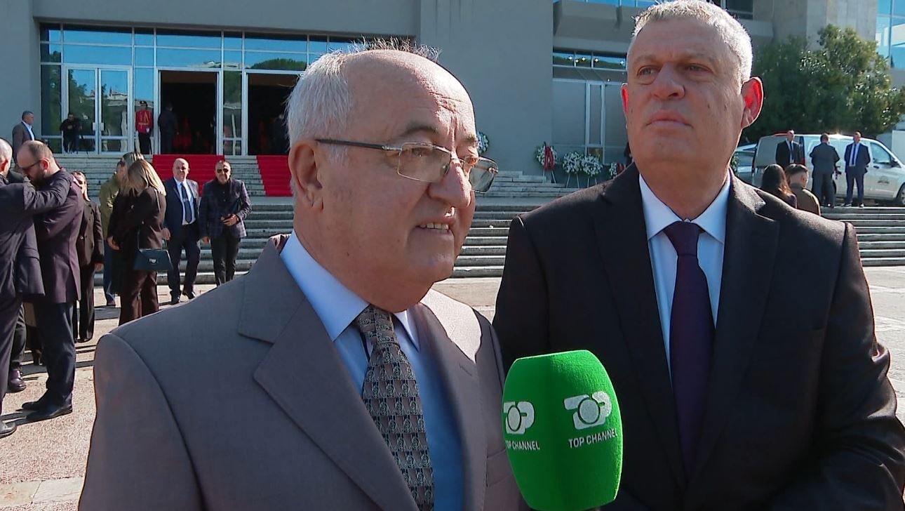 “Nuk ka shërim pa reformë të thellë për pronat”, kreu i shoqatës “Tirana” në homazhet e gjyqtarit të vrarë: Duhet të merret seriozisht nga qeveria!